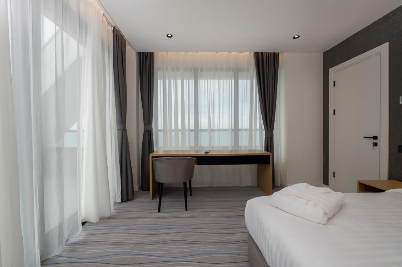 The Grandeur Hotel Batumi Exterior foto