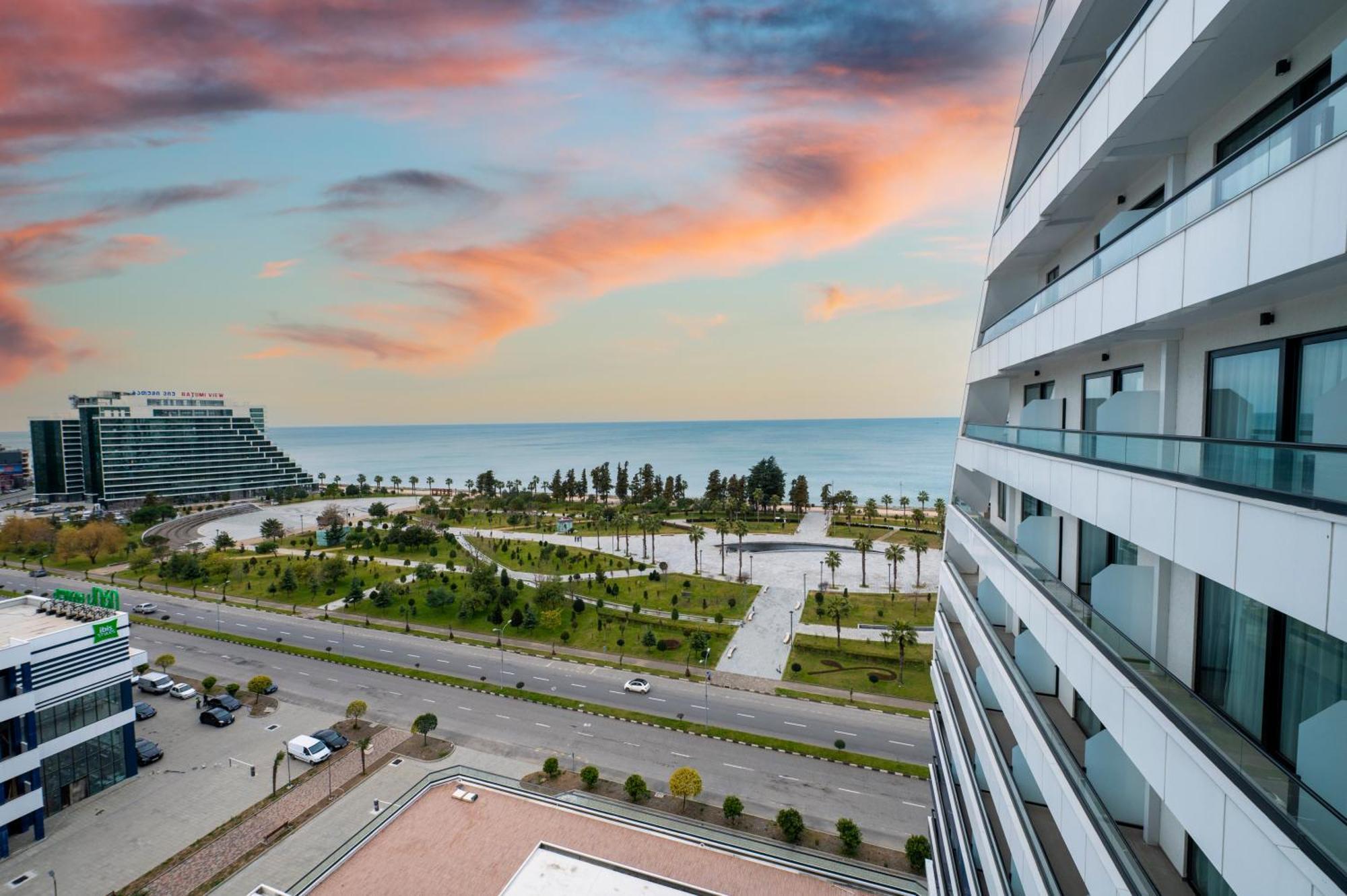 The Grandeur Hotel Batumi Exterior foto