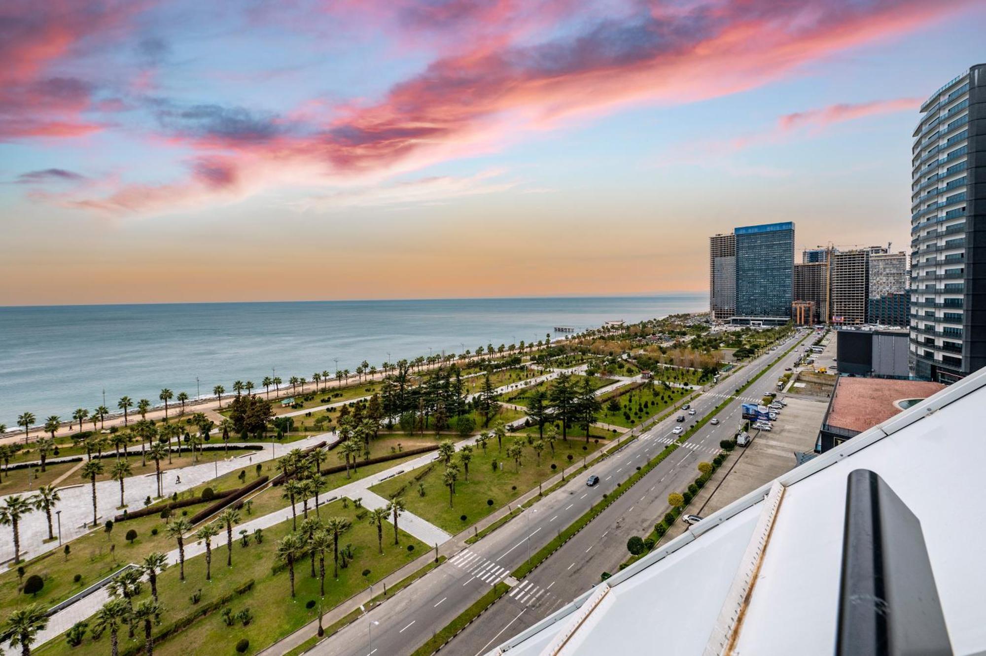 The Grandeur Hotel Batumi Exterior foto